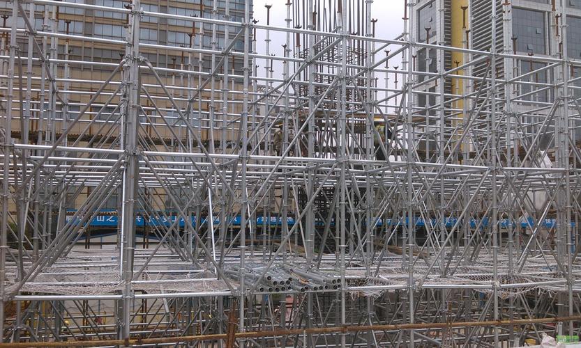 上海出租盤(pán)扣式腳手架 專(zhuān)業(yè)服務(wù)與安全首選